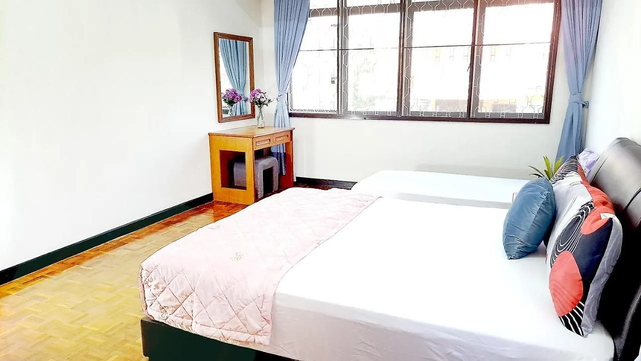 Advent Villa, Penang - Near Adventist Hospital ジョージタウン ホームステイ